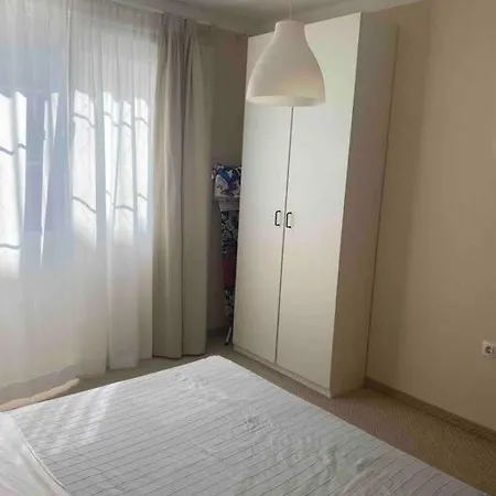 2-bedroom 300m To The Pomorie