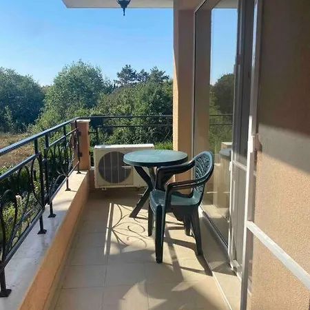 2-bedroom 300m To The * Pomorie