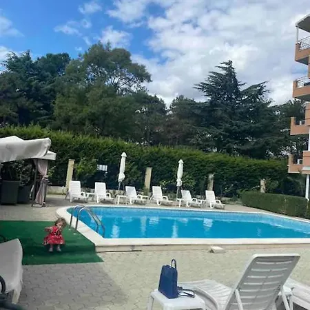 Apartment 2-bedroom 300m To The *
