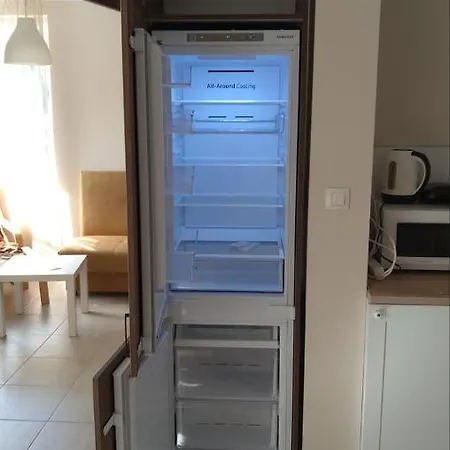 2-bedroom 300m To The Apartamento *