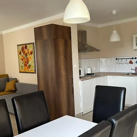 2-bedroom 300m To The Apartamento Pomorie