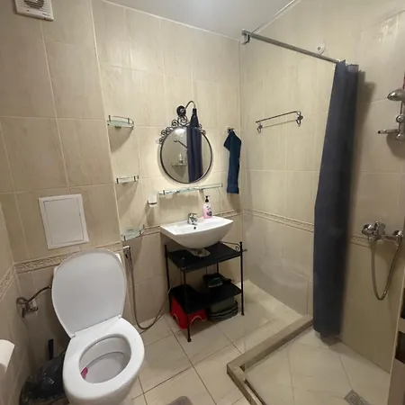 2-bedroom 300m To The Pomorie