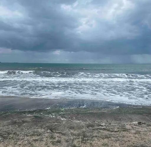 Апартамент 2-bedroom 300m To The