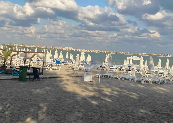 2-bedroom 300m To The * Поморие