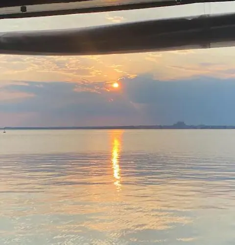 2-bedroom 300m To The Апартамент Поморие