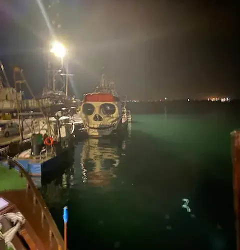 Апартамент 2-bedroom 300m To The Поморие