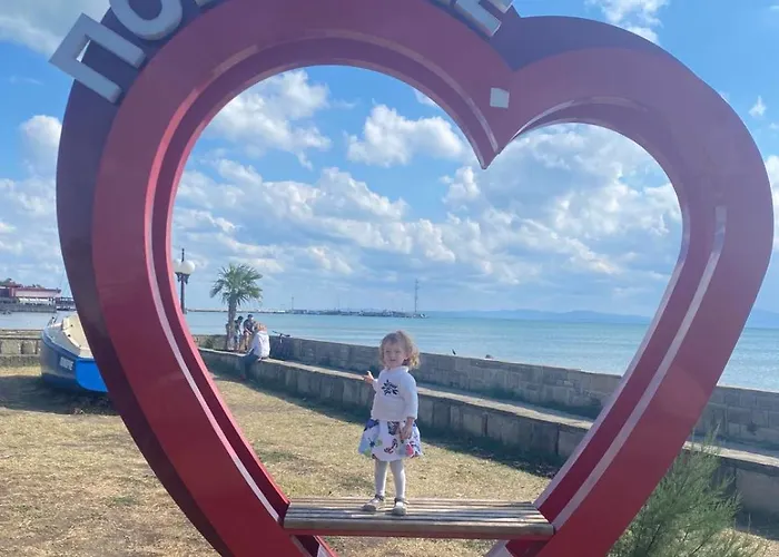 2-bedroom 300m To The Поморие